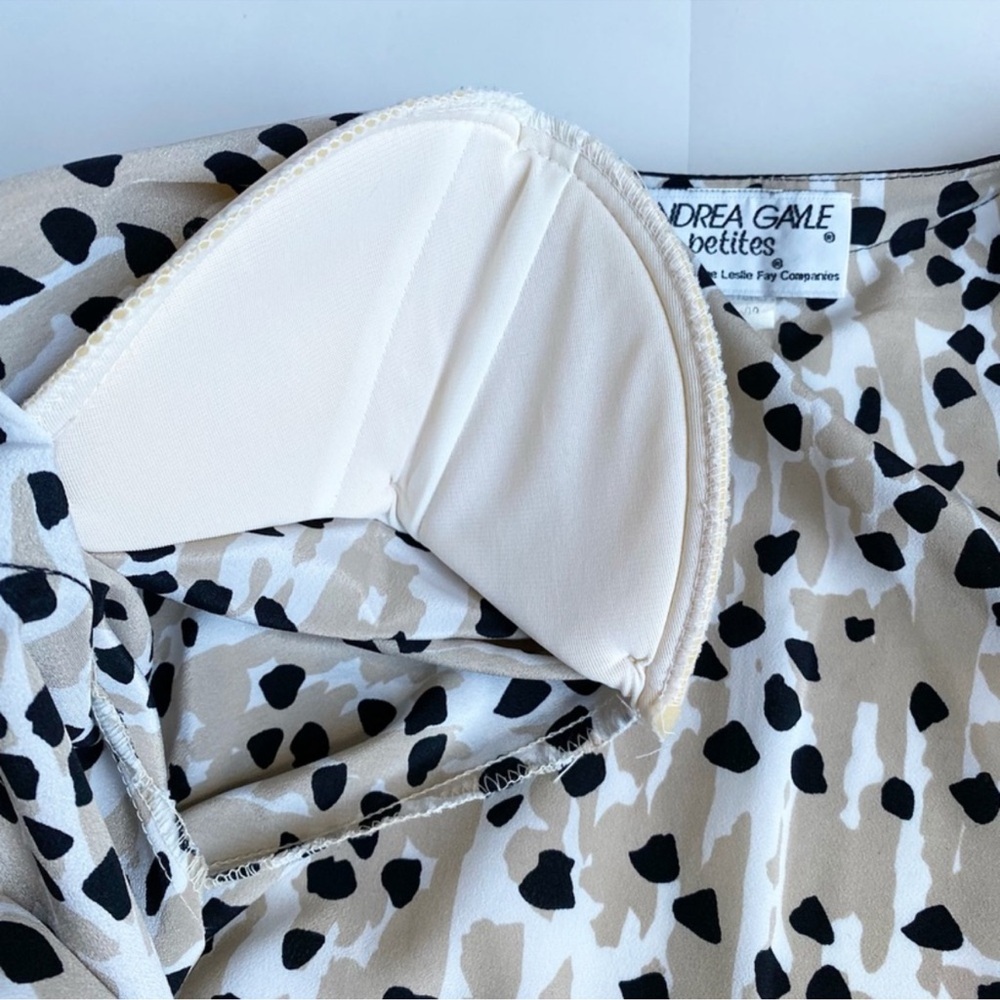 Vintage Andrea Gayle Tan Spotted Prints Button Up Bomber Blouse - Picture 9 of 14
